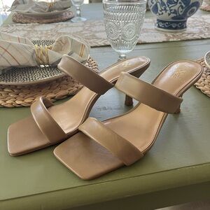 Vince Camuto Women’s size 9 nude heel